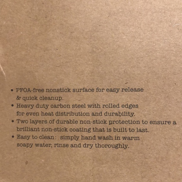 RAE DUNN MUFFIN AND CUPCAKE PAN. - Picture 3 of 5